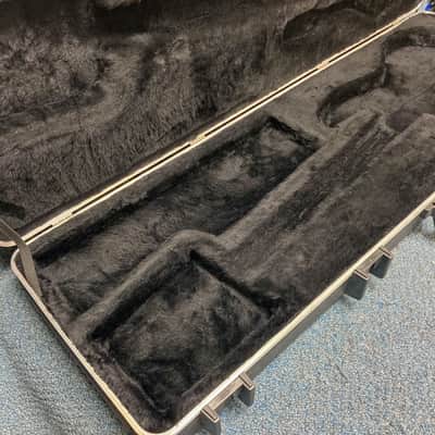 Fender Deluxe Lefty Jazz Bass Flight Case TSA Approved image 7