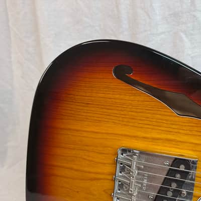 Fender Classic Series '69 Telecaster Thinline Guitar with Case 2009 - 3-Color Sunburst / Maple neck image 5