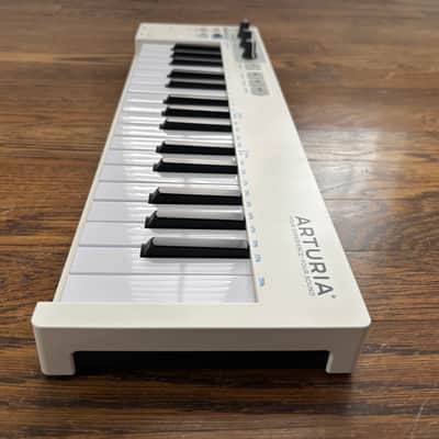 Arturia KeyStep 32-Key MIDI Controller 2017 - 2025 - White image 4