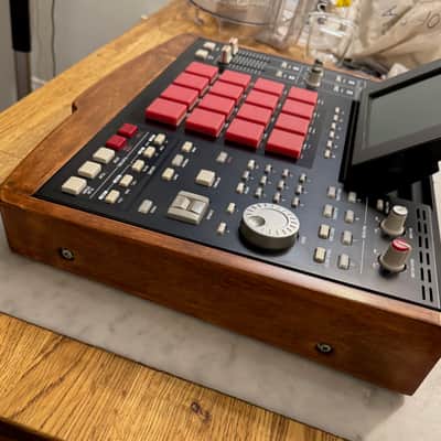 Akai MPC2500: JJOS, XLCD screen, custom wooden case image 3