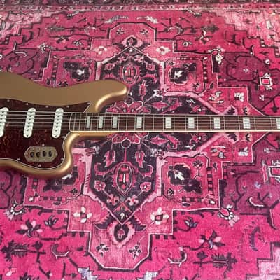 Squier Vintage Modified Bass VI 2015 - Golden. image 10