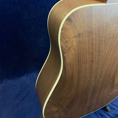 Gibson Hummingbird Studio Walnut Electro Acoustic in Natural image 7