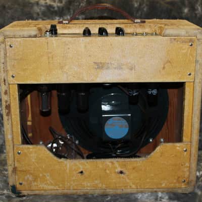 1950 Fender - Deluxe Wide Panel Tweed Amp image 15