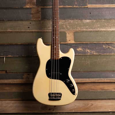 Fender Musicmaster Bass 1972 - 1979 - Olympic White image 2