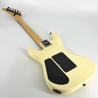 1990 Charvel 375 Deluxe – Pearl White image 3