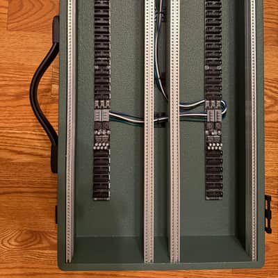Blackhole 7U 104HP Case (Threaded rails, deep lid) image 3