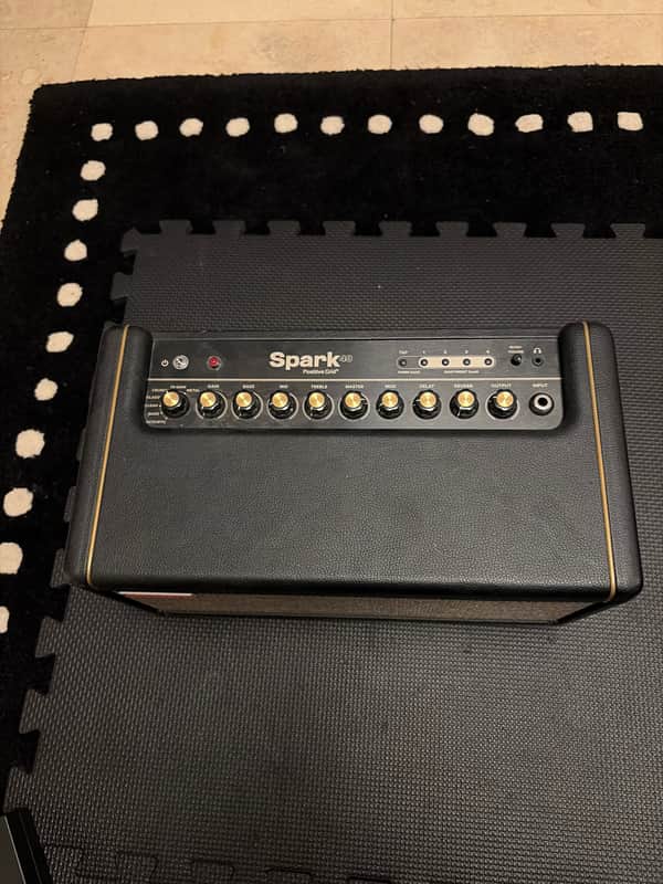 Positive Grid Spark 40 40-Watt 2x4" Modeling Guitar Combo 2020 - Present - Black image 1