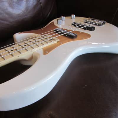 Aria Pro II 4-String Electric Bass RSB-618/4-WH - White/Gold image 1