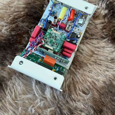 Pettyjohn Electronics Lift Original V1 - White image 7