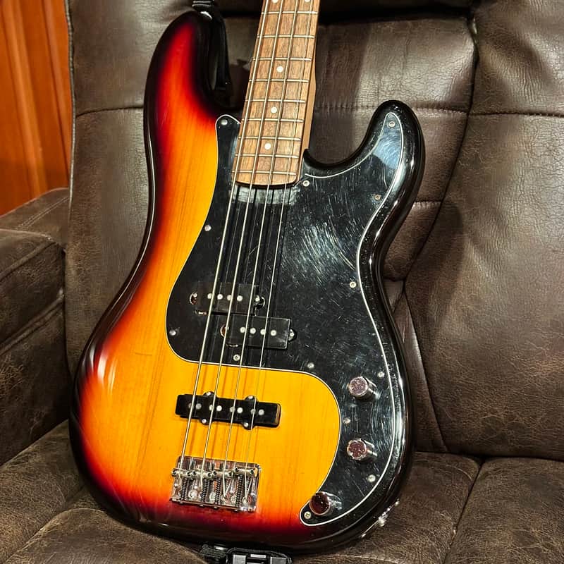 Squier Standard Precision Bass Special 1999 - 2010 | Reverb Canada