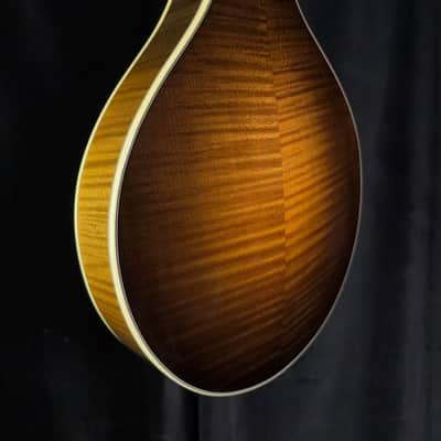 Bourgeois M5A-SB A-Style Mandolin All Torrefied Adirondack/Flame Maple image 4