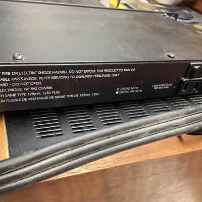 Audio Control AEQ-26 1996 - Black image 3