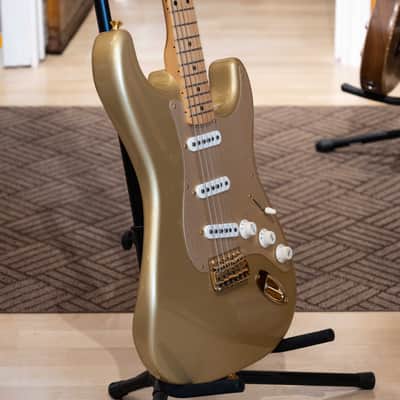 Fender - 50th Ann. LTD Edition Stratocaster (Maple - Aztec Gold)  w/ Tweed Fender Bag - MIM - 2020 -USED Electric Guitar image 3