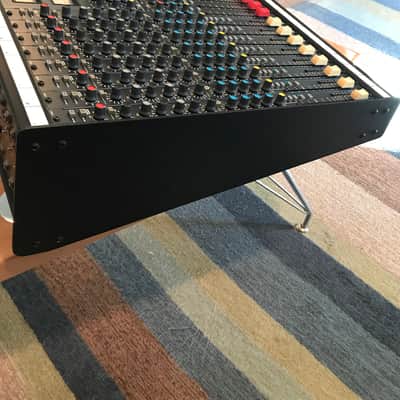 Soundcraft Series 200BVE 8-Channel 4-Bus Mixing Console image 10