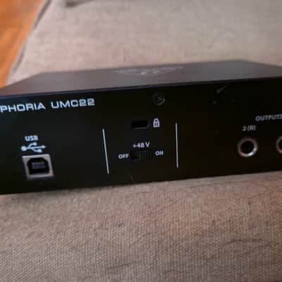 Behringer U-PHORIA 2x2 USB 2 Audio/Midi Interface UMC22 2000s image 2
