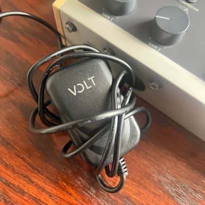Universal Audio Volt 476 USB-C Audio Interface 2021 - Present - Tan / Gray image 5