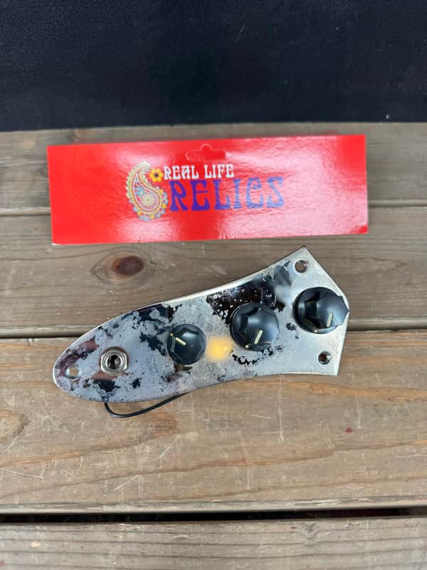 Real Life Relics Economy Aged Nickel Vintage Jazz J Bass® Control Plate Black Knobs Pre-wired Harness    [CA5]] image 1