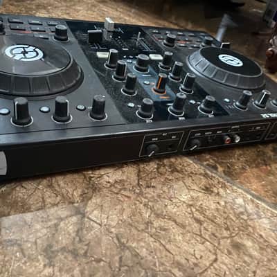 Native Instruments Traktor Kontrol S2 2010s - Black image 6