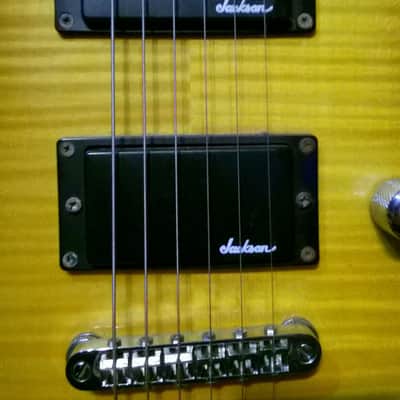 Jackson JS32RT Tobacco Sunburst Reverse Headstock Alder Body Quilted Top Transparent Finish w/ Strap image 4