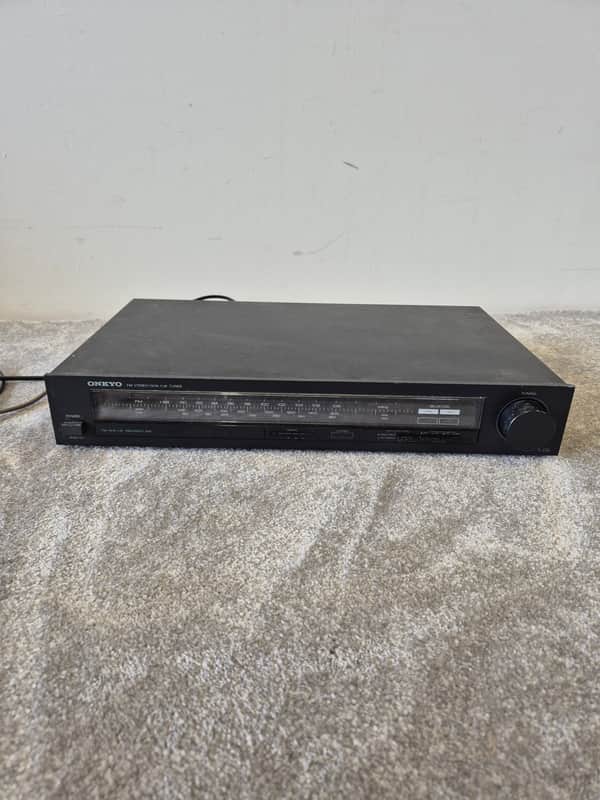 Onkyo T-22L- Vintage FM/MW/LW Stereo Tuner - Classic Analog Design - Fair image 1