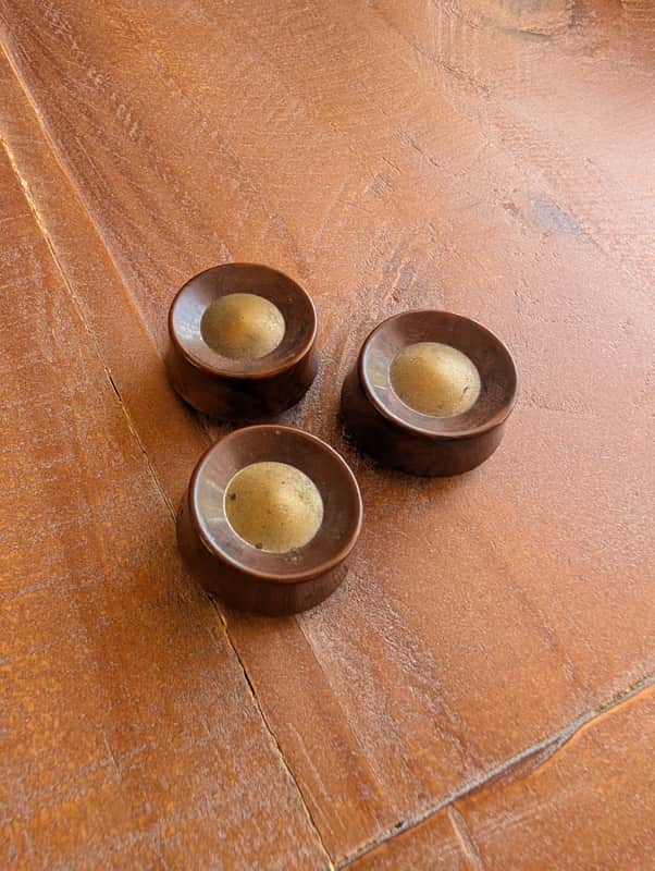 Unbranded Vintage Bakelite Amplifier Knobs Qty 3 1940s Brown image 1