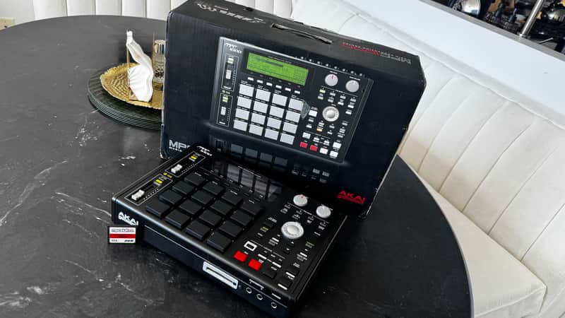 Akai MPC1000 JJOS, restored, Japan import model image 1