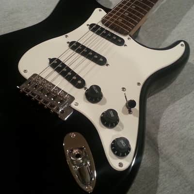 Fender 50th Anniversary Squier Strat - 22 Frets - Full Width Body - Tuxedo Pickguard image 3