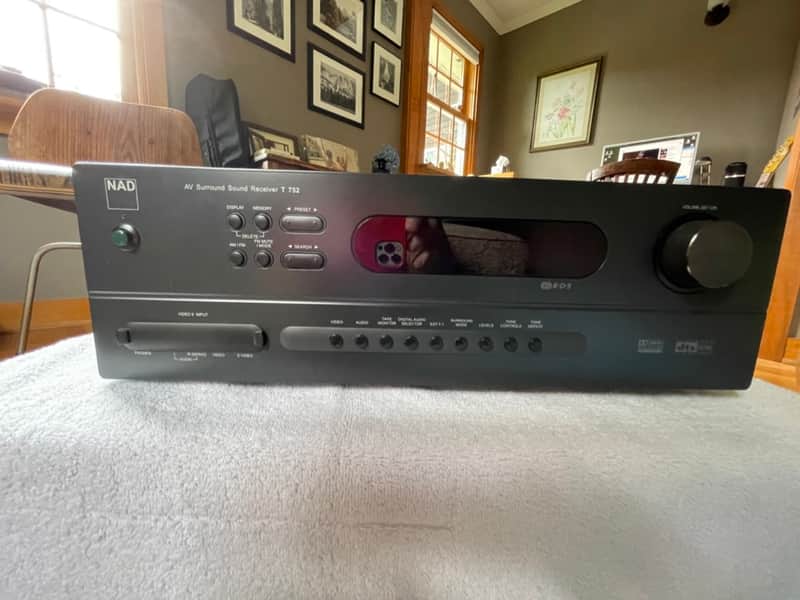NAD T752 AV Surround Sound Receiver image 1