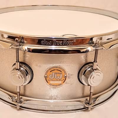 DW COLLECTOR'S ALUMINUM SNARE DRUM 13" 2006 W/ TRUE HOOPS-SHIPS FREE TO CUSA! image 2