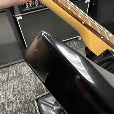 B.C. Rich KKW 90/200s - Black and red image 13