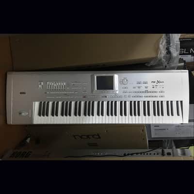 Korg PA1X Pro 76-Key Professional Arranger Workstation image 1