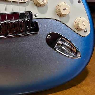 2016 Fender American Elite Stratocaster – Sky Burst Metallic – OHSC image 3