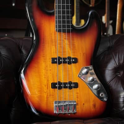 Squier Vintage Modified Jazz Bass Fretless | Reverb
