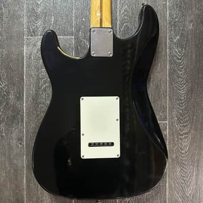 Squier II Standard Stratocaster with Maple Fretboard (Made in Korea) 1989 - 1992 - Black image 4