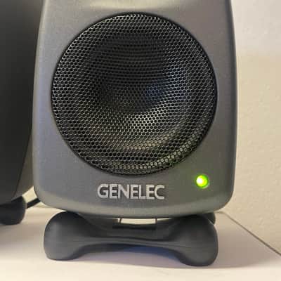 Genelec 6010A Active Studio Monitors (Pair) – Excellent Condition – Includes Cables Bild 2