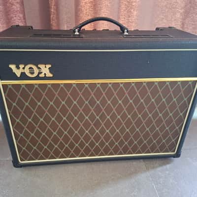 Vox AC15CC1 Custom Classic 15-Watt 1x12" Guitar Combo 2006 - 2010 - Black image 9