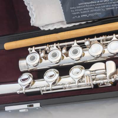 Yamaha YFL-481H All Silver Intermediate Flute *Open-hole *B-foot *Made in Japan *Cleaned and Serviced image 3