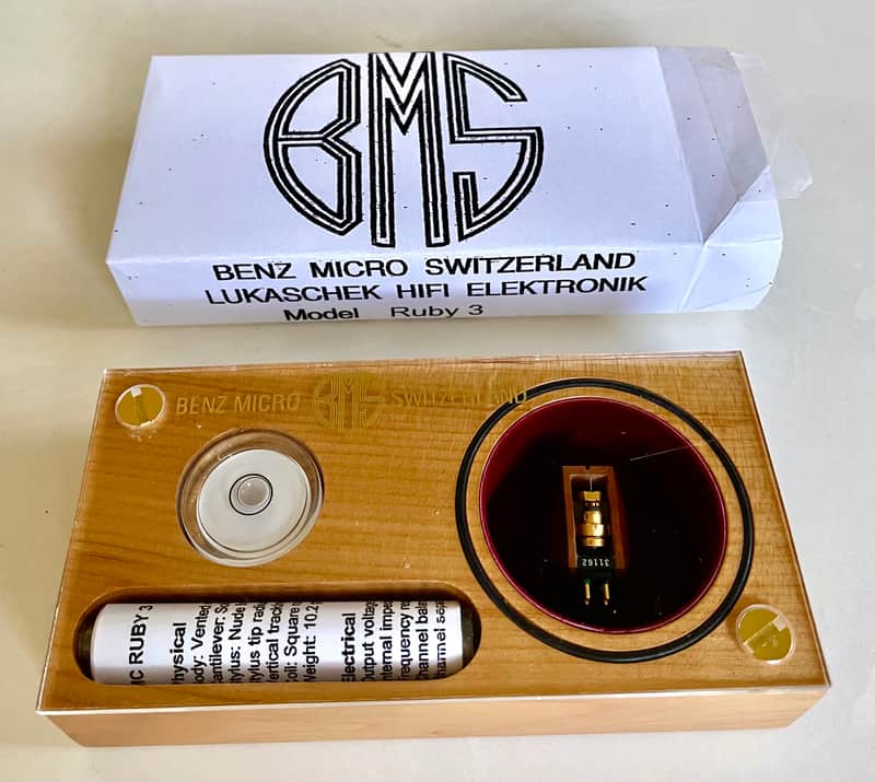 Benz Micro Ruby 3 Low Output MC Cartridge, Bruyére wood. Body, Line-contact Diamond on Boron