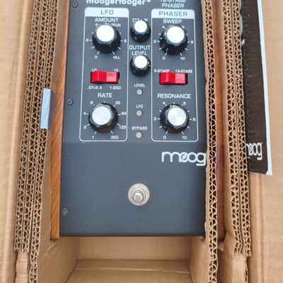 Moog MF-103 Moogerfooger 12-Stage Phaser 1999 - 2018 - Black image 2