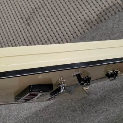 Hamer USA Vector  V shape in White with case and C.O.A. ebony fingerboard, near mint image 18