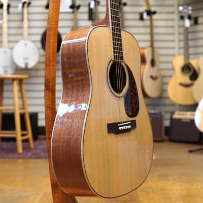 Larrivee D-05 Select Series Sitka Spruce/Mahogany Dreadnought Acoustic Guitar w/Hard Case image 2