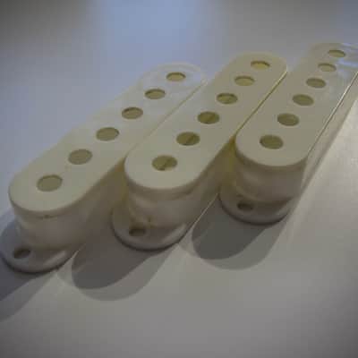 Fender Stratocaster Pickup Covers (3) Authentic Vintage Part Circa 1970-1976 Creme Plastic image 1