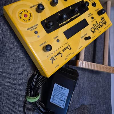 Dave Smith Instruments Mopho Desktop Monophonic Synthesizer 2008 - 2016 - Yellow