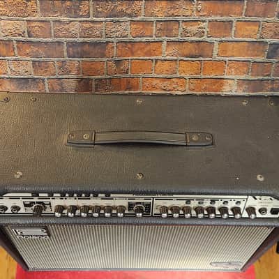 Roland VGA-5 V-Guitar 2-Channel 65-Watt 1x12" Digital Modeling Guitar Combo image 5