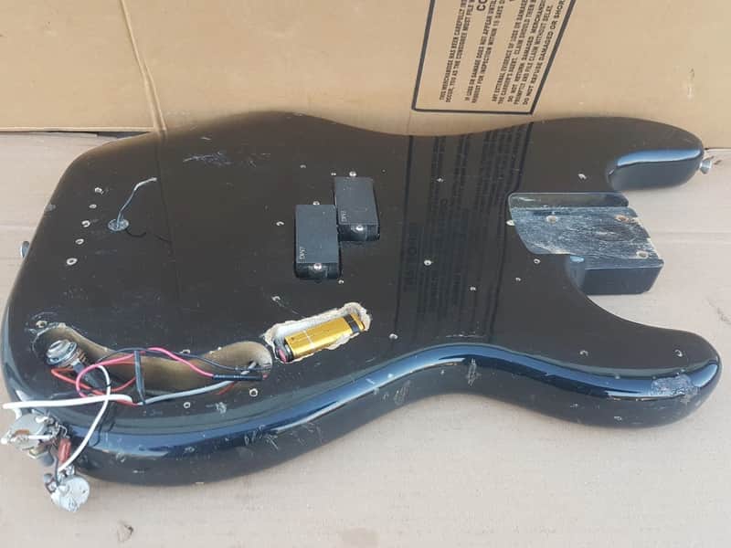 1984 SQUIER by FENDER PRECISION BASS BODY - made in JAPAN image 1