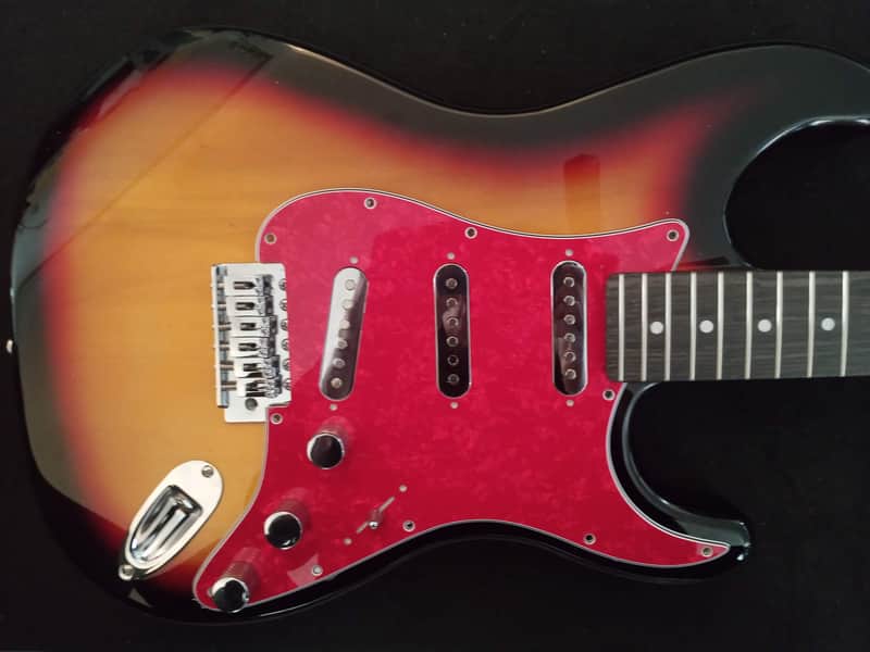~Cashified~ Indio Strat-Style w/Deluxe Gig-Bag image 1