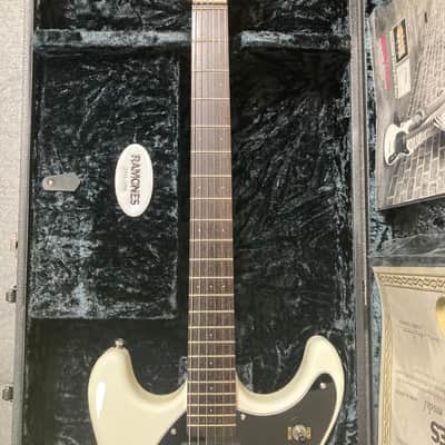 Mosrite Johnny Ramone Model First Production Version 2001 - White image 3