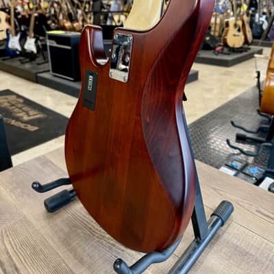 Immagine Sterling BY MUSICMAN SINGRAY SUB SERIES 5 RED - 5