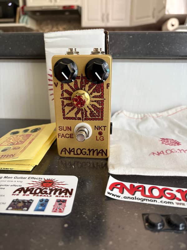 Analogman Sun Face Red Dot NKT LG Low Gain Germanium Fuzz with Sun Dial Knob 2023 - Present - Gold image 1