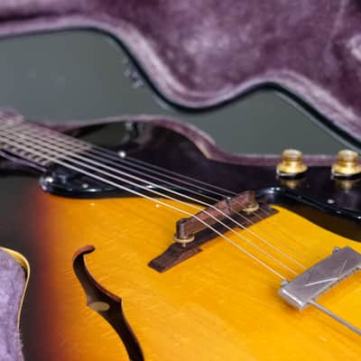 Gibson ES-120T 1963 - Three Tone Sunburst image 24